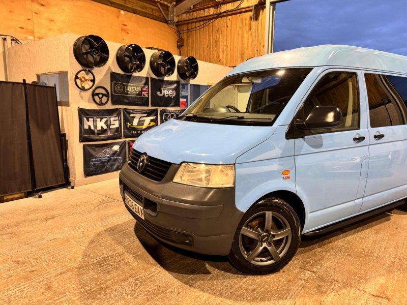VOLKSWAGEN TRANSPORTER