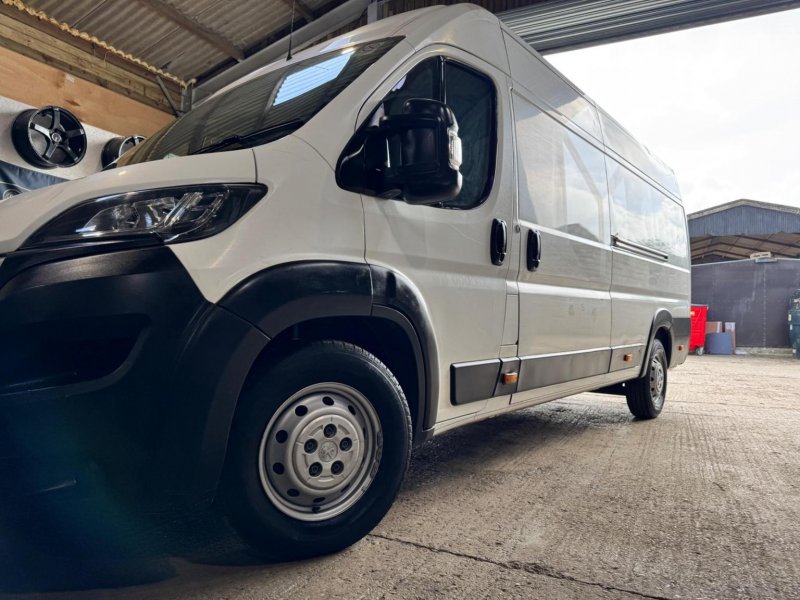 PEUGEOT BOXER