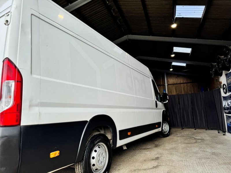 PEUGEOT BOXER