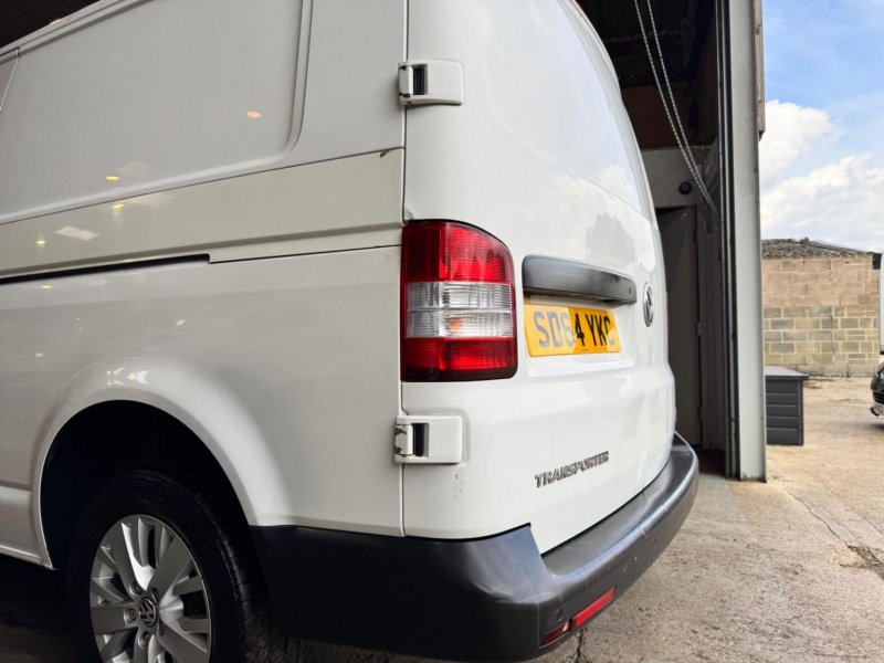 VOLKSWAGEN TRANSPORTER