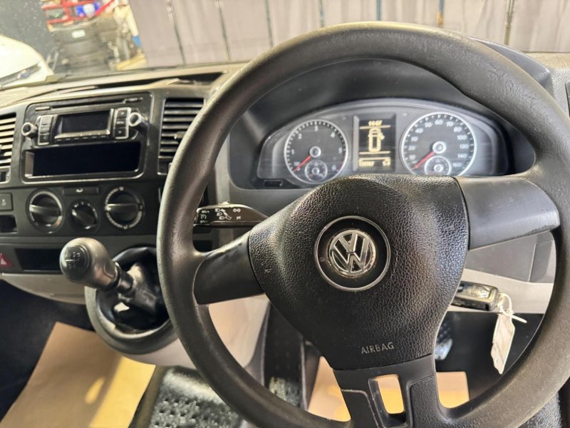 VOLKSWAGEN TRANSPORTER