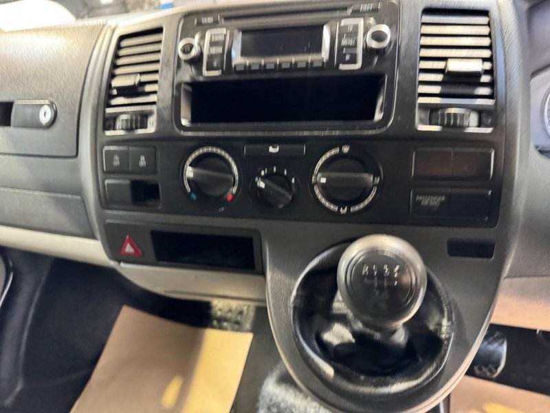VOLKSWAGEN TRANSPORTER