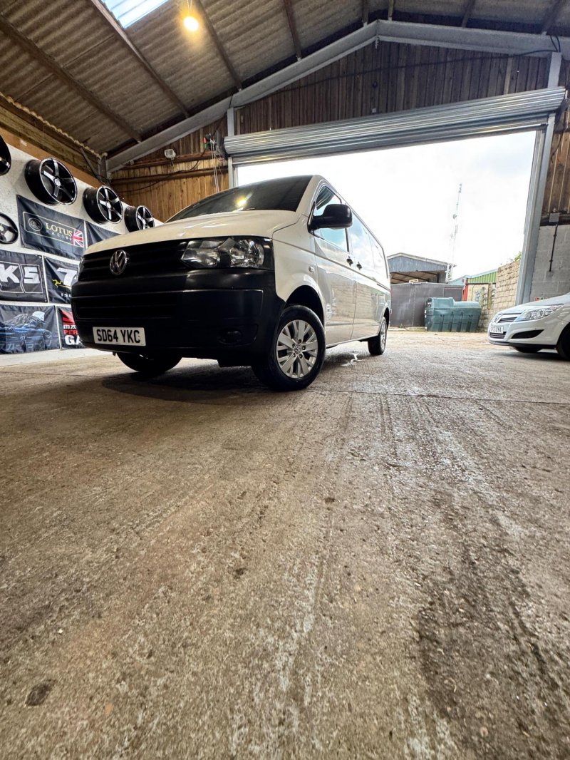 VOLKSWAGEN TRANSPORTER
