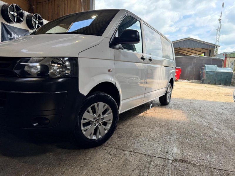 VOLKSWAGEN TRANSPORTER