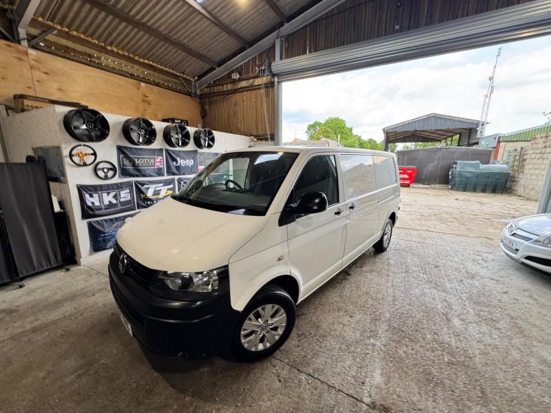 VOLKSWAGEN TRANSPORTER