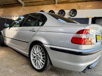 BMW 3 SERIES
