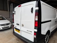 VAUXHALL VIVARO