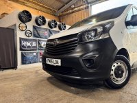VAUXHALL VIVARO