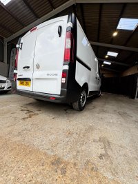 VAUXHALL VIVARO