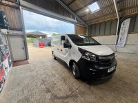 VAUXHALL VIVARO