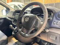 VAUXHALL VIVARO
