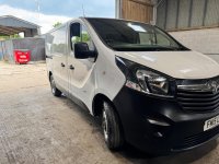 VAUXHALL VIVARO
