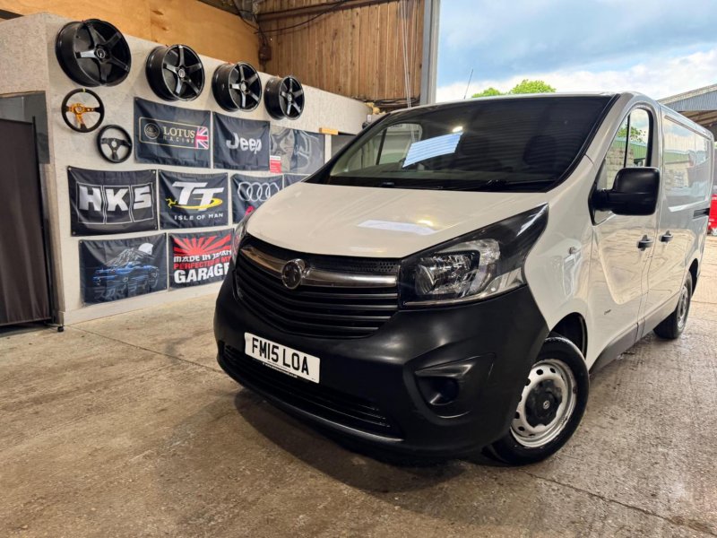 VAUXHALL VIVARO