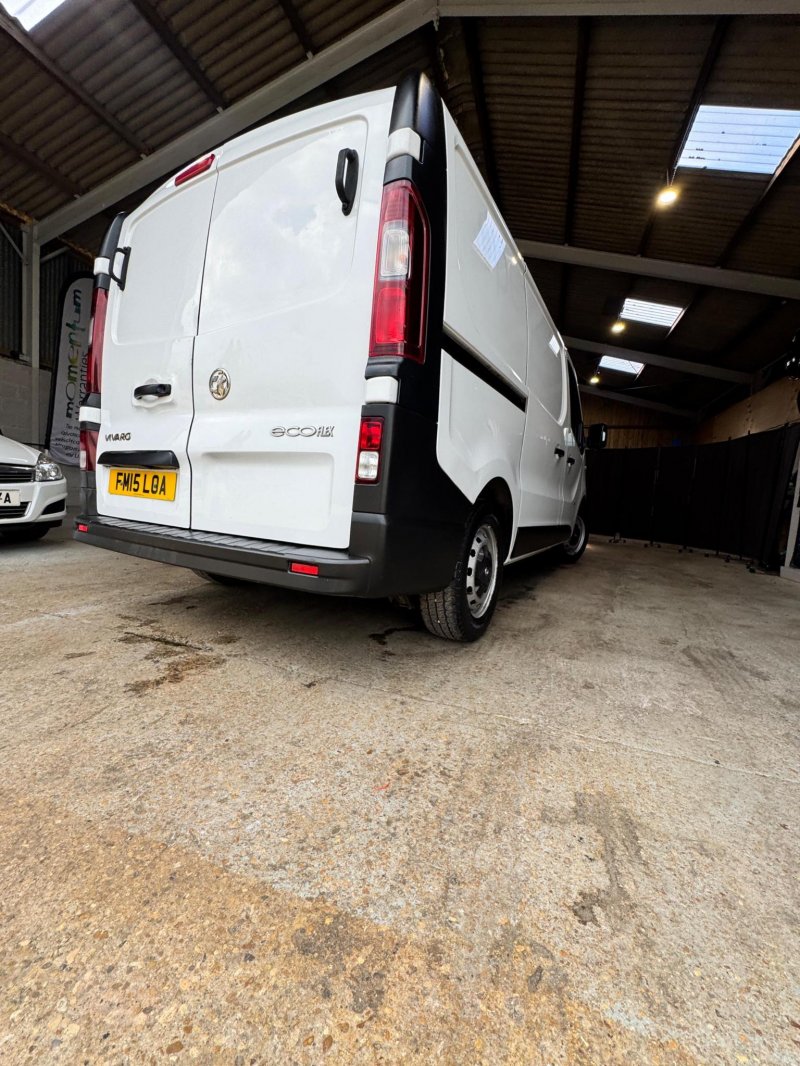 VAUXHALL VIVARO