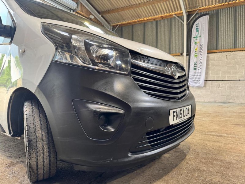 VAUXHALL VIVARO