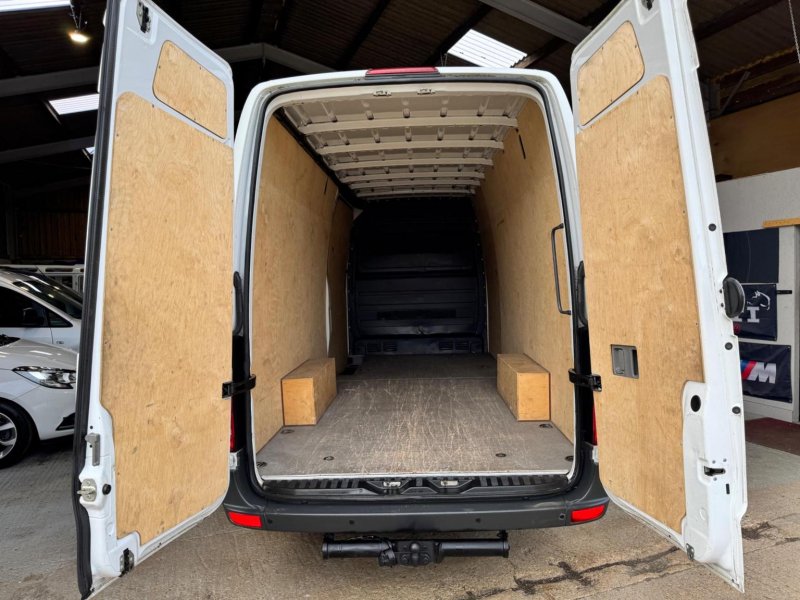 MERCEDES-BENZ SPRINTER