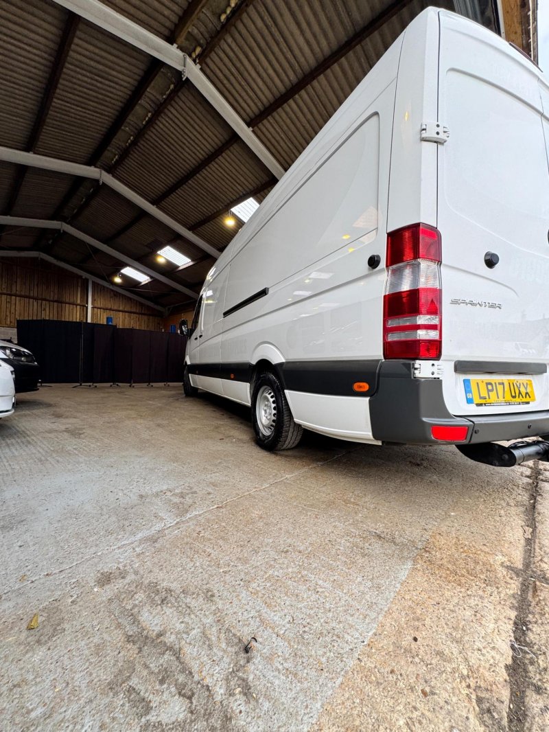 MERCEDES-BENZ SPRINTER