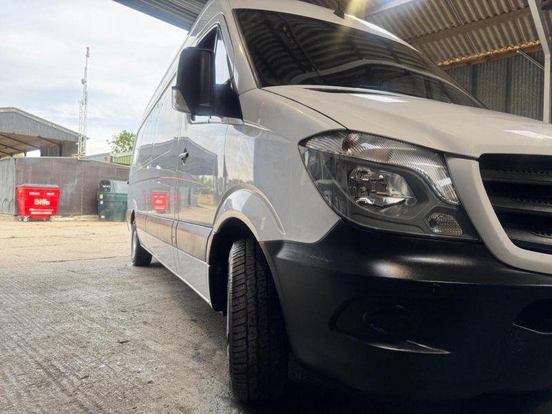 MERCEDES-BENZ SPRINTER
