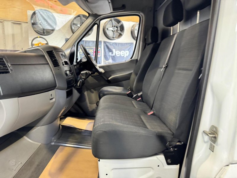 MERCEDES-BENZ SPRINTER