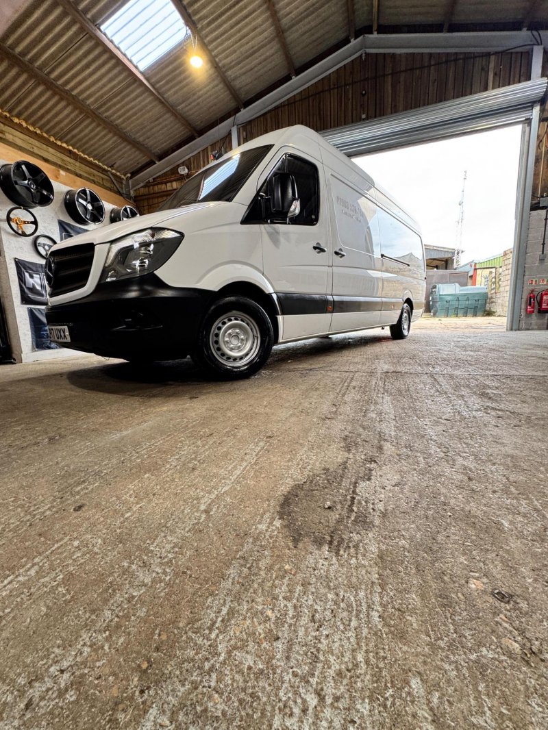 MERCEDES-BENZ SPRINTER