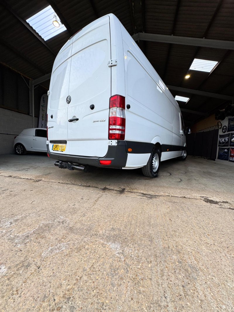 MERCEDES-BENZ SPRINTER