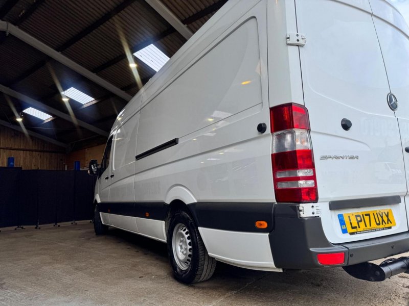 MERCEDES-BENZ SPRINTER