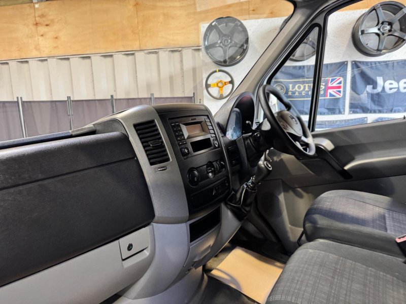 MERCEDES-BENZ SPRINTER