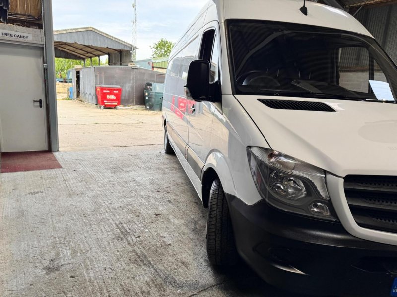MERCEDES-BENZ SPRINTER