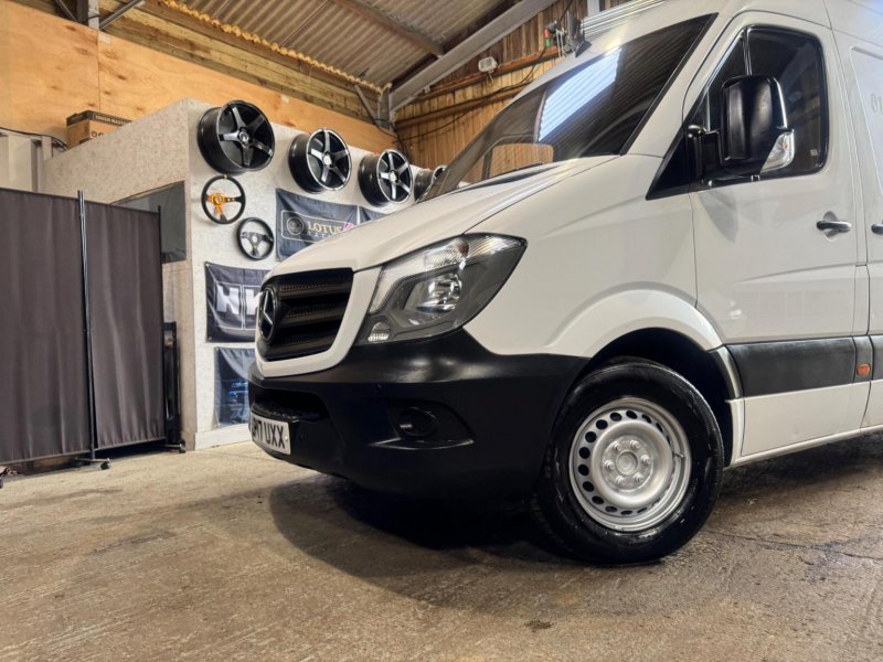 MERCEDES-BENZ SPRINTER