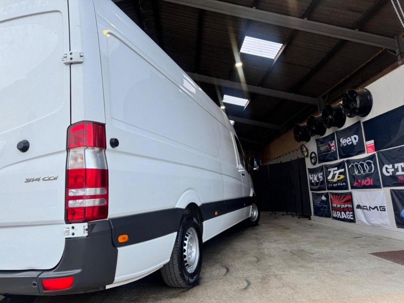 MERCEDES-BENZ SPRINTER