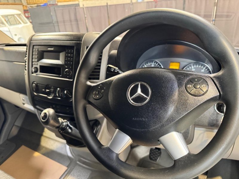 MERCEDES-BENZ SPRINTER