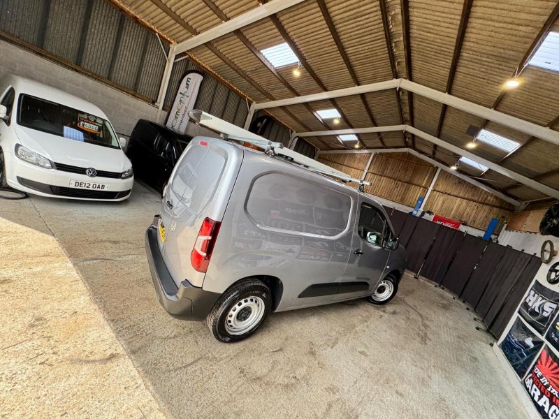 VAUXHALL COMBO