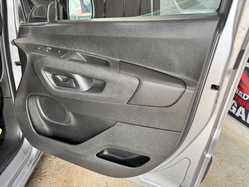 VAUXHALL COMBO