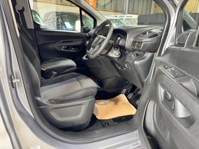 VAUXHALL COMBO