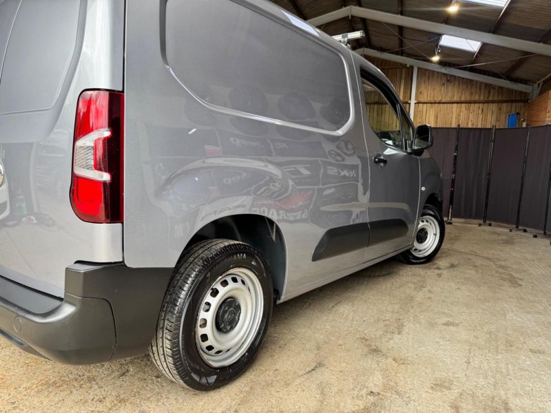 VAUXHALL COMBO
