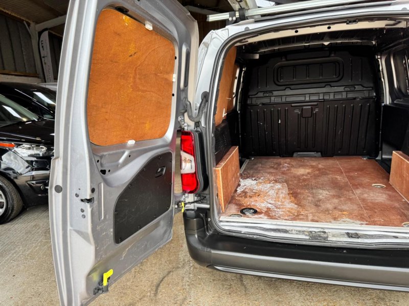 VAUXHALL COMBO