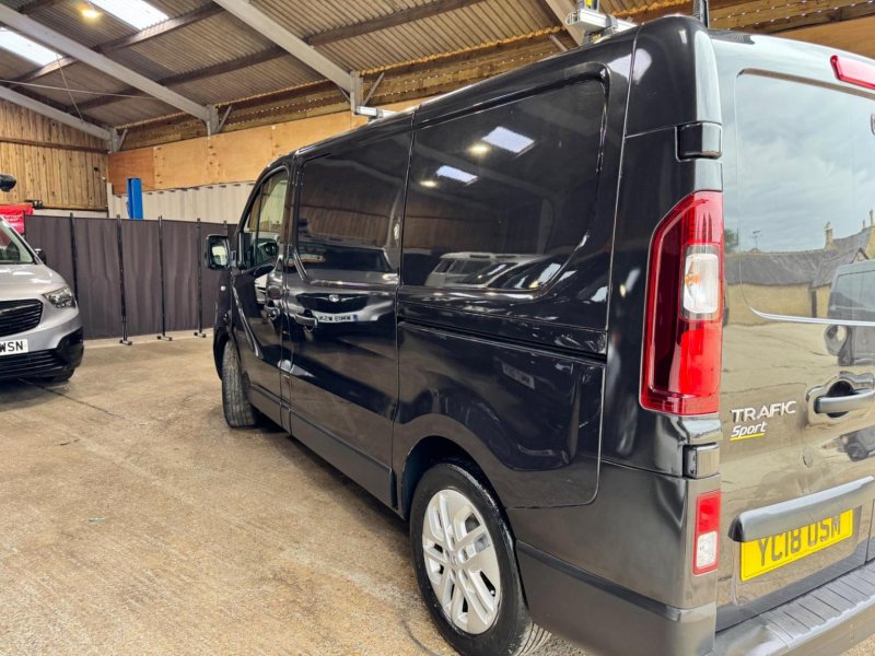 RENAULT TRAFIC