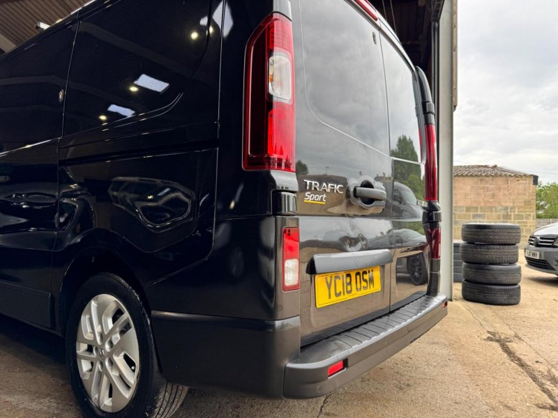 RENAULT TRAFIC