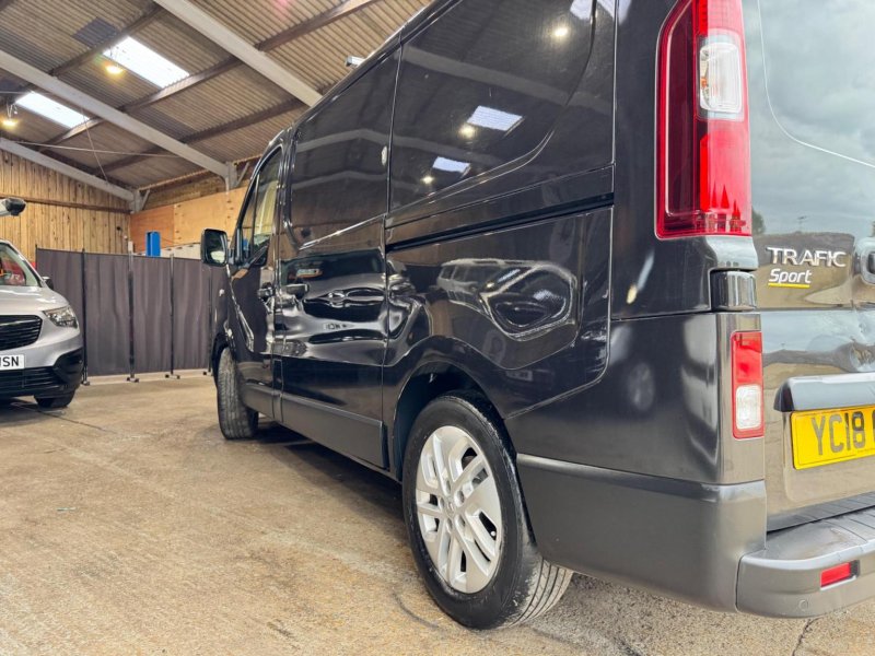 RENAULT TRAFIC