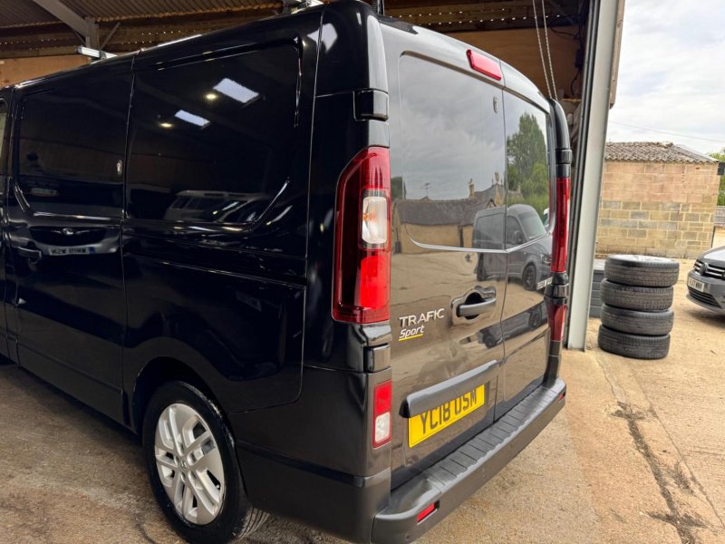 RENAULT TRAFIC