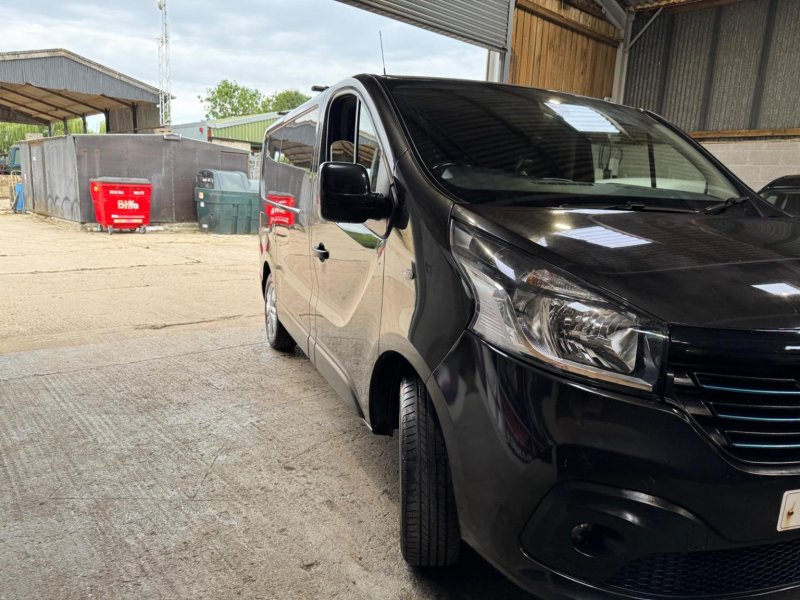 RENAULT TRAFIC