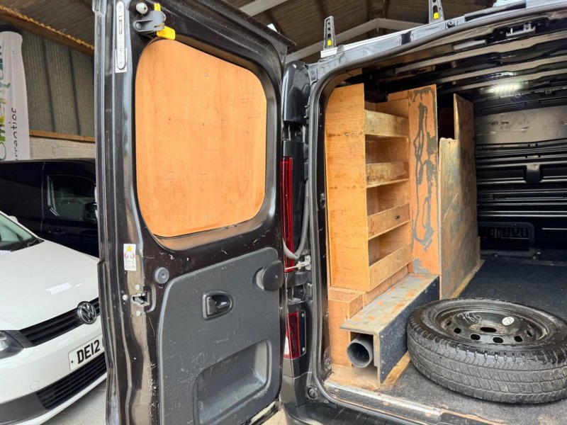 RENAULT TRAFIC
