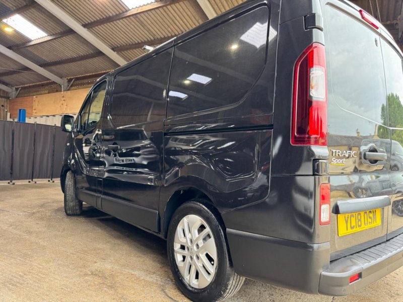 RENAULT TRAFIC