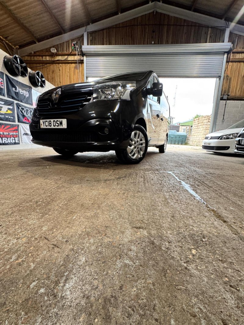 RENAULT TRAFIC