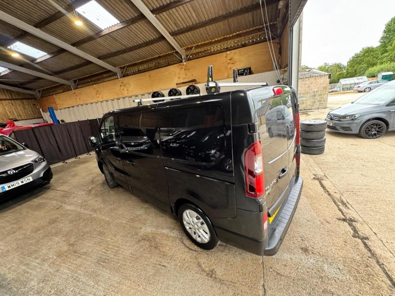 RENAULT TRAFIC