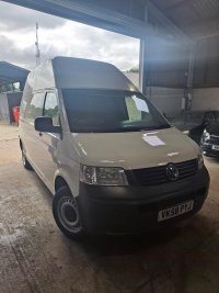VOLKSWAGEN TRANSPORTER