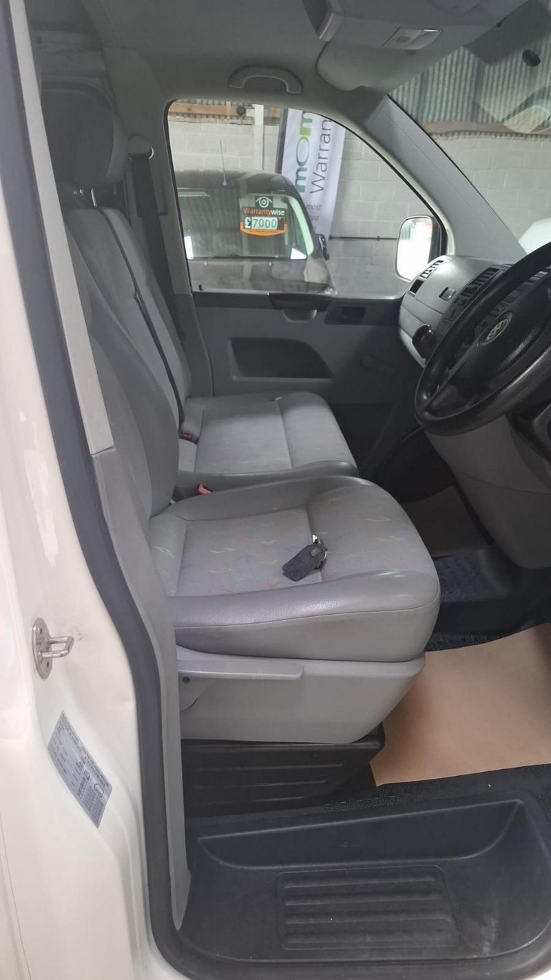 VOLKSWAGEN TRANSPORTER