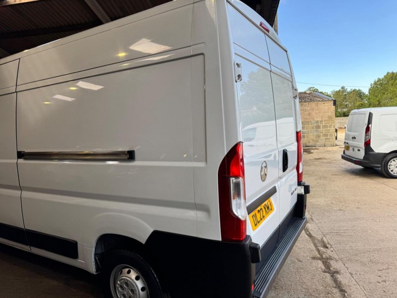VAUXHALL MOVANO