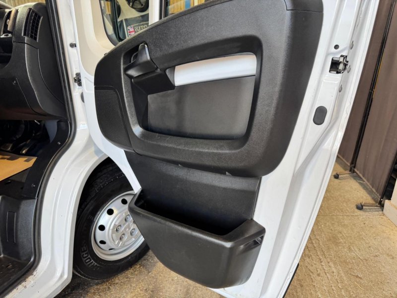 VAUXHALL MOVANO