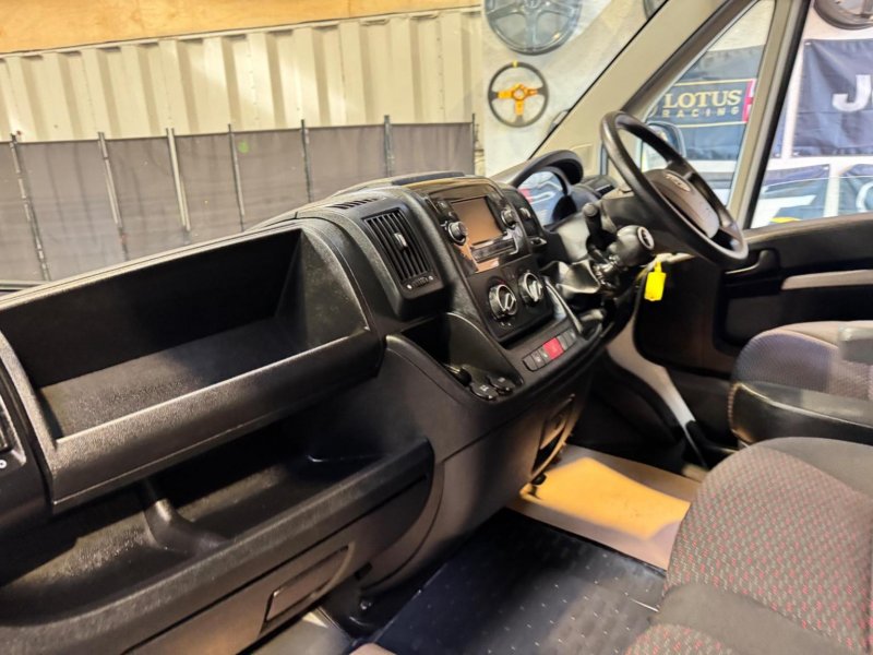 VAUXHALL MOVANO